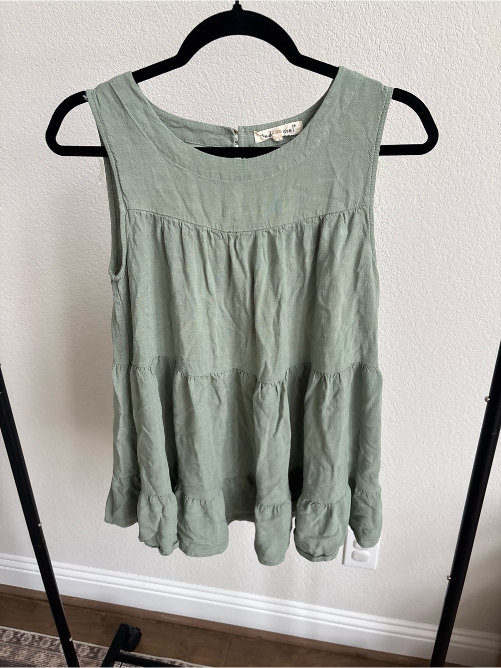 Indigo Sol Sleeveless Tiered Tunic Tank Top - Sage Green